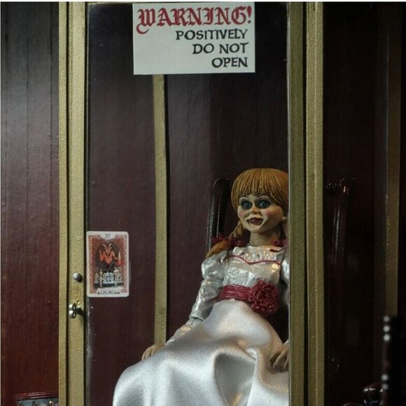 NECA Conjuring Universe Ultimate Series Annabelle Figure - Picture 5 of 11